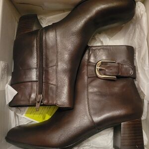 Nine West Women's Poppyo Mochachi M Ankle Boots 7.5